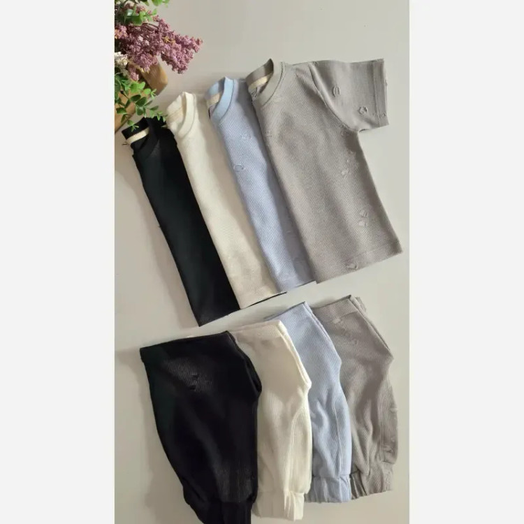 ست بلوز و شلوارک بچگانه طرح زاپ دار نخ و پنبه نرم و سبک مناسب 1 تا 7 سال