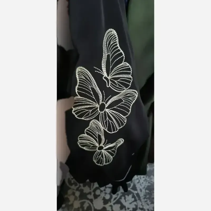 عبا زنانه مدل پروانه جنس الیزه رنگ مشکی گلدوزی شده
